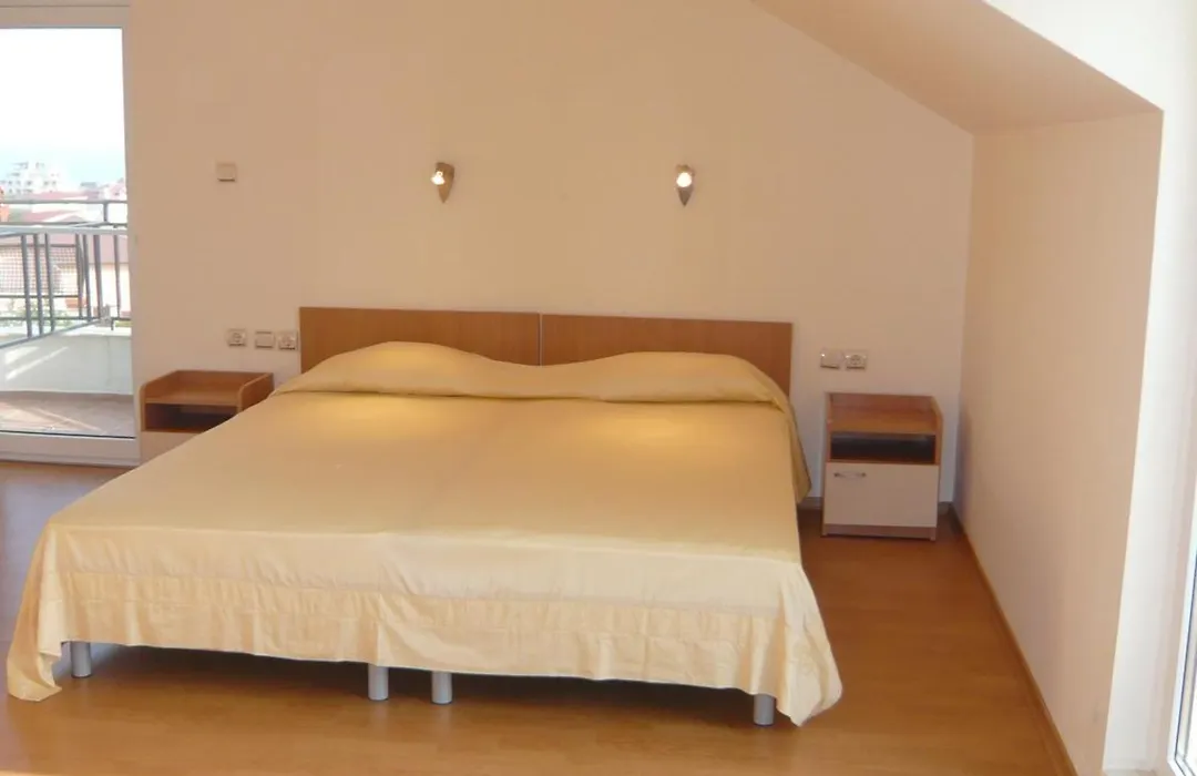 Guest House Kiwi-1